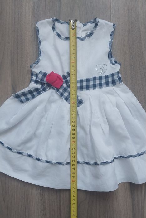 Нарядна сукня на дівчинку