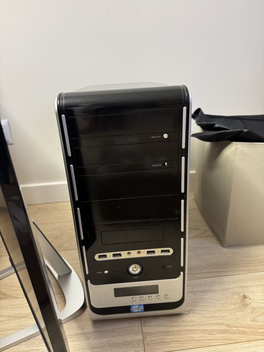 Komputer stacjonarny