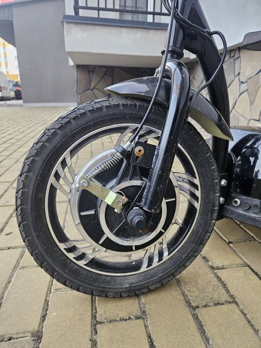 Електросамокат Трицикл