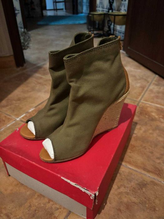 Vendo 5 pares de sapatos alto