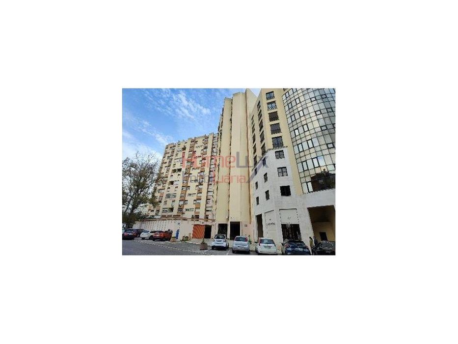 Escritório com 10 Gabinetes - Avenidas Novas Lisboa !