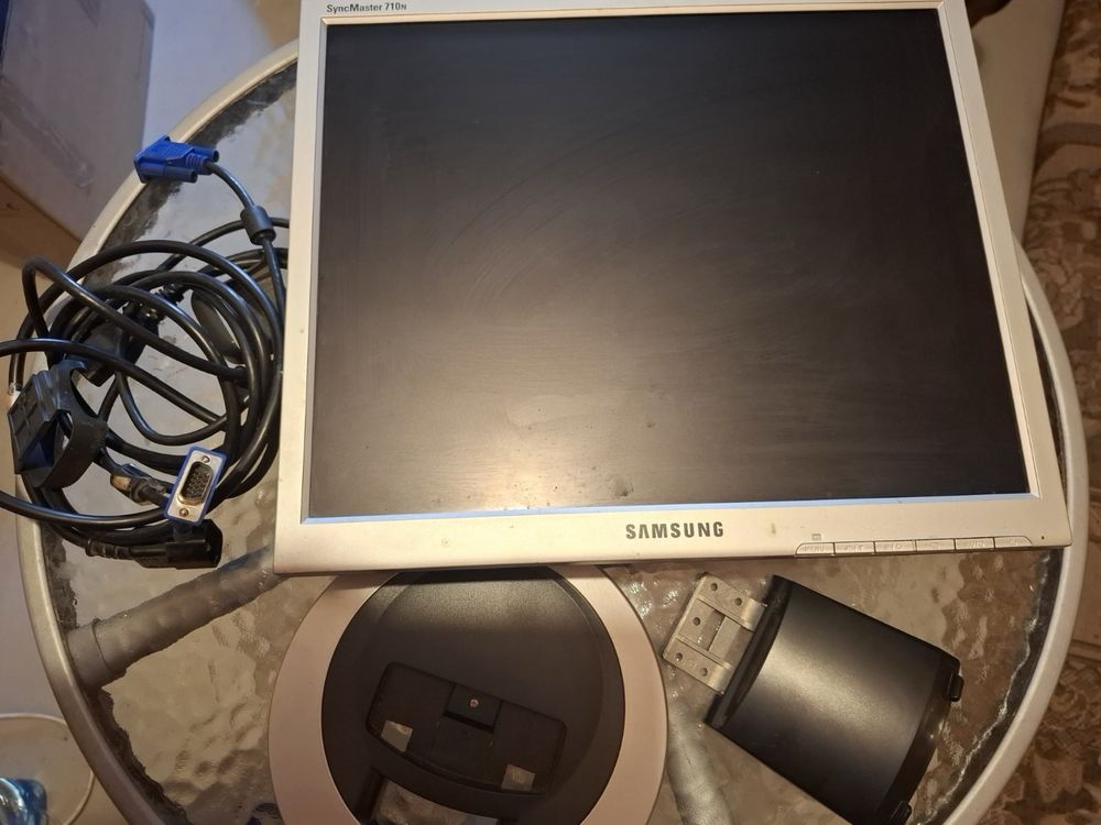 Монитор  Samsung