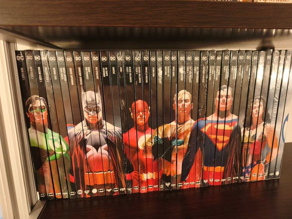 Kolekcja DC Comics – 37 tomów, większość zafoliowana, stan idealny