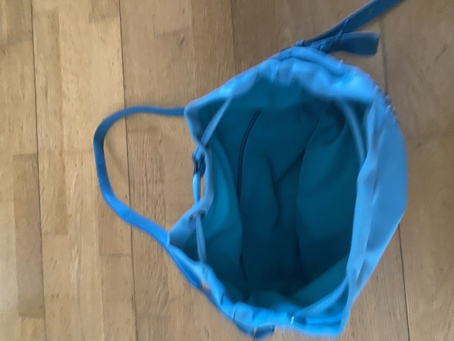 Malas cor tijolo e azul
