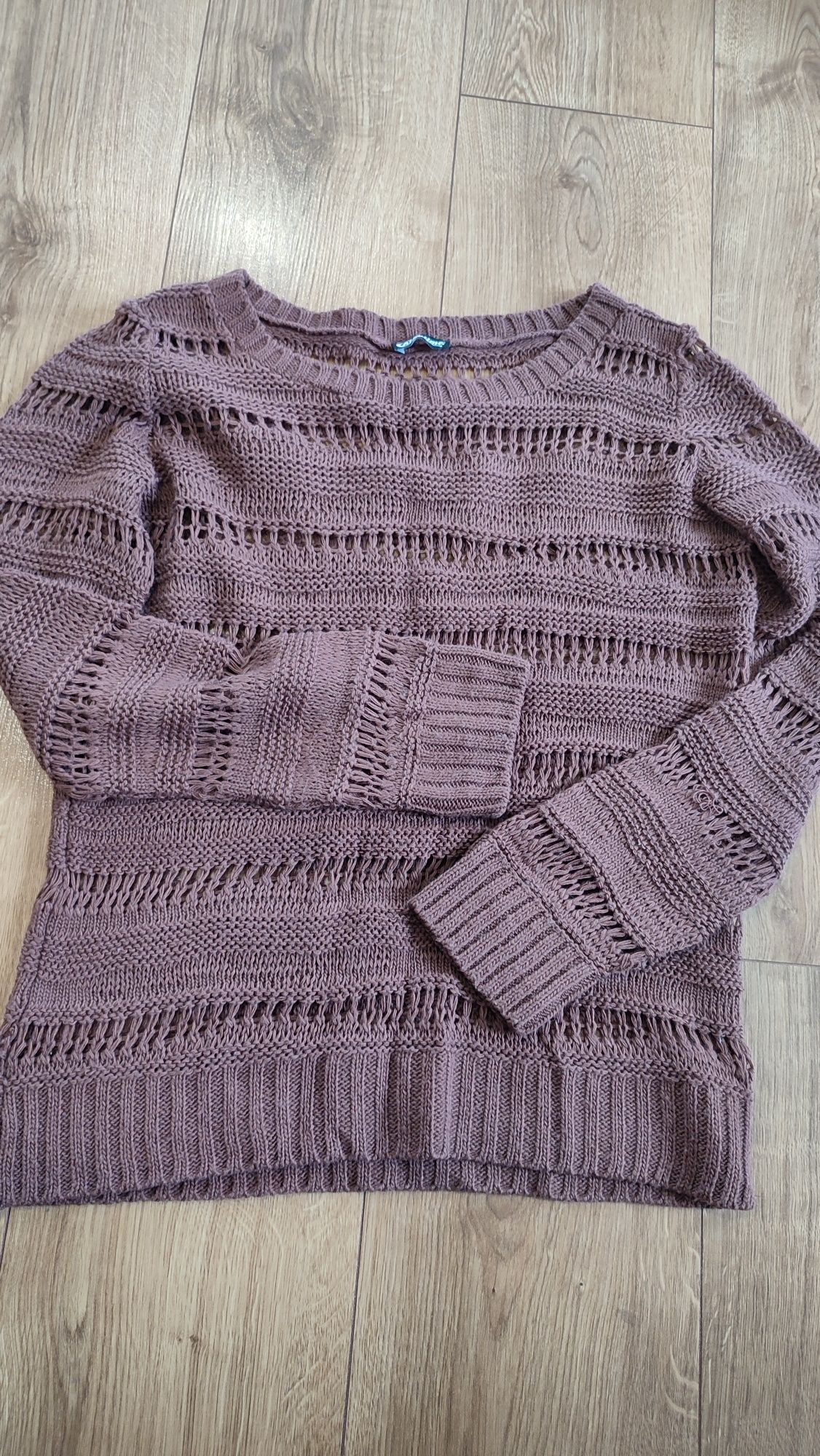 Sweterek dzianinowy M/L