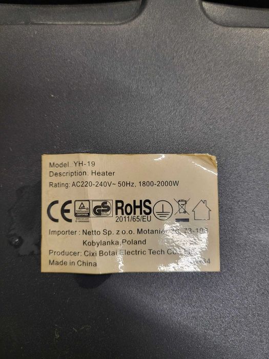 kominek elektryczny z nagrzewnicą