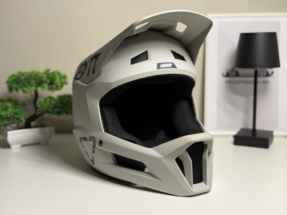 Шлем | Шолом Leatt 1.0 XL 59-62 Новий