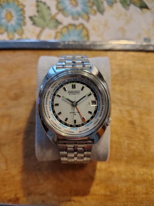 Relógio Seiko World Time