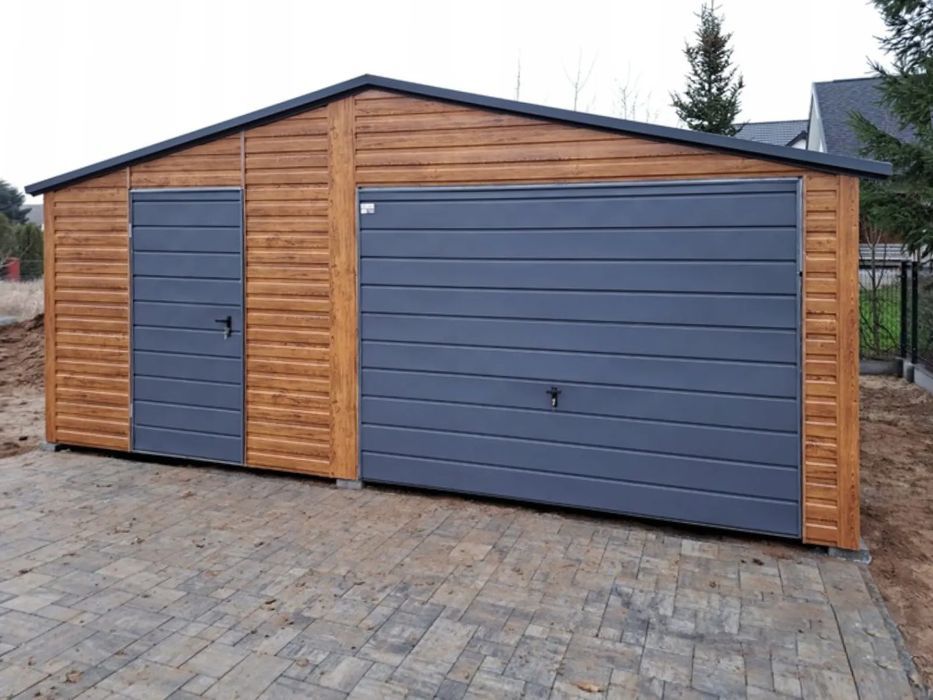 Garaż blaszany jednostanowiskowy 6x5 m dwuspad - Brama uchylna, Drewno
