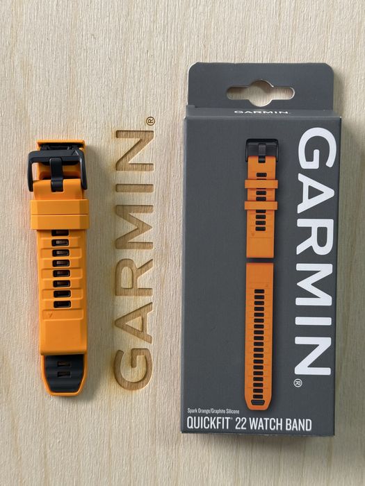 Ремінець Garmin QuickFit 22 Watch Bands  Spark Orange/Graphite