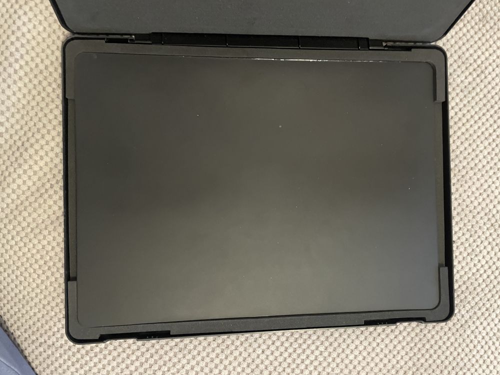 Podkładka metalowa Razer Manticor