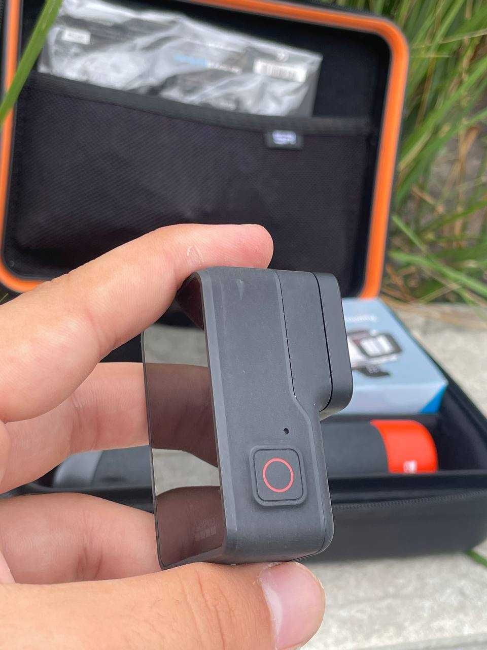 Екшн камера GoPro HERO7 Black в чудовому стані та з комплектом
