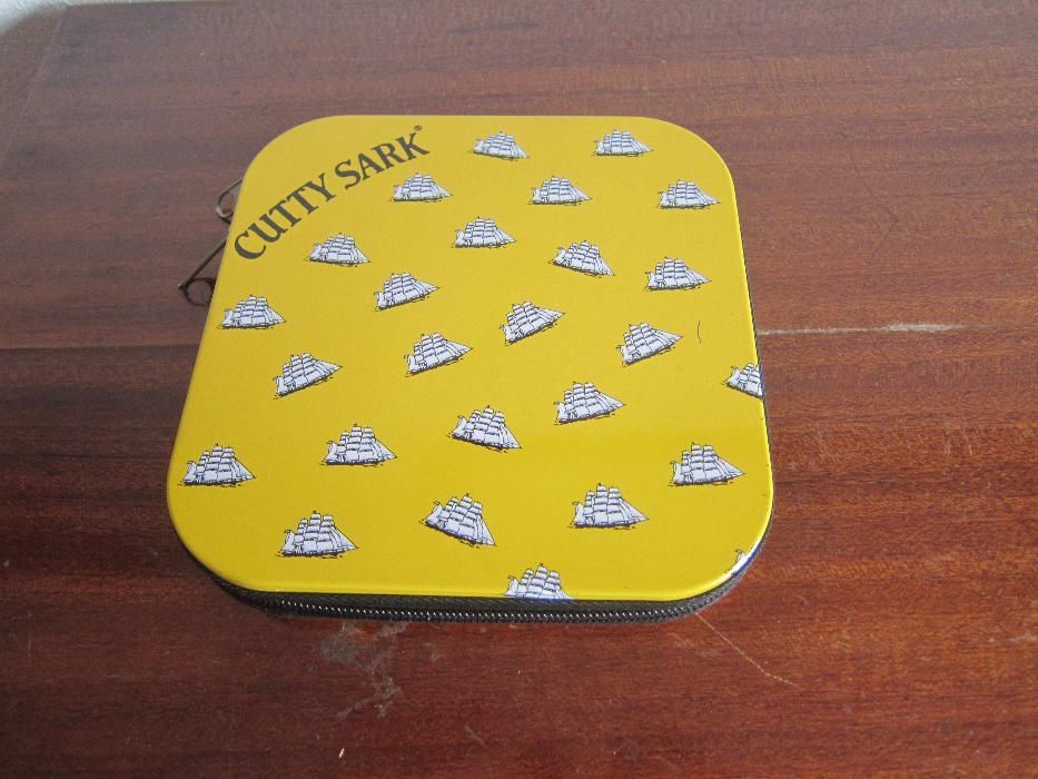 Porta CD's ou DVD's Amarelo com Barcos Brancos da Cutty Sark com divis