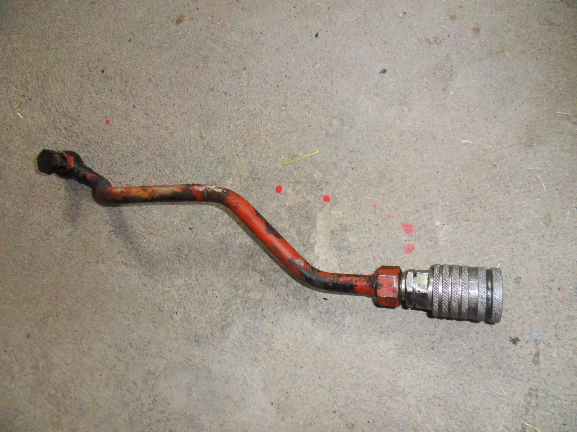 C330 dekle akumulatora,kierownica,rurka hydrauliki zewnętrznej wywrotu