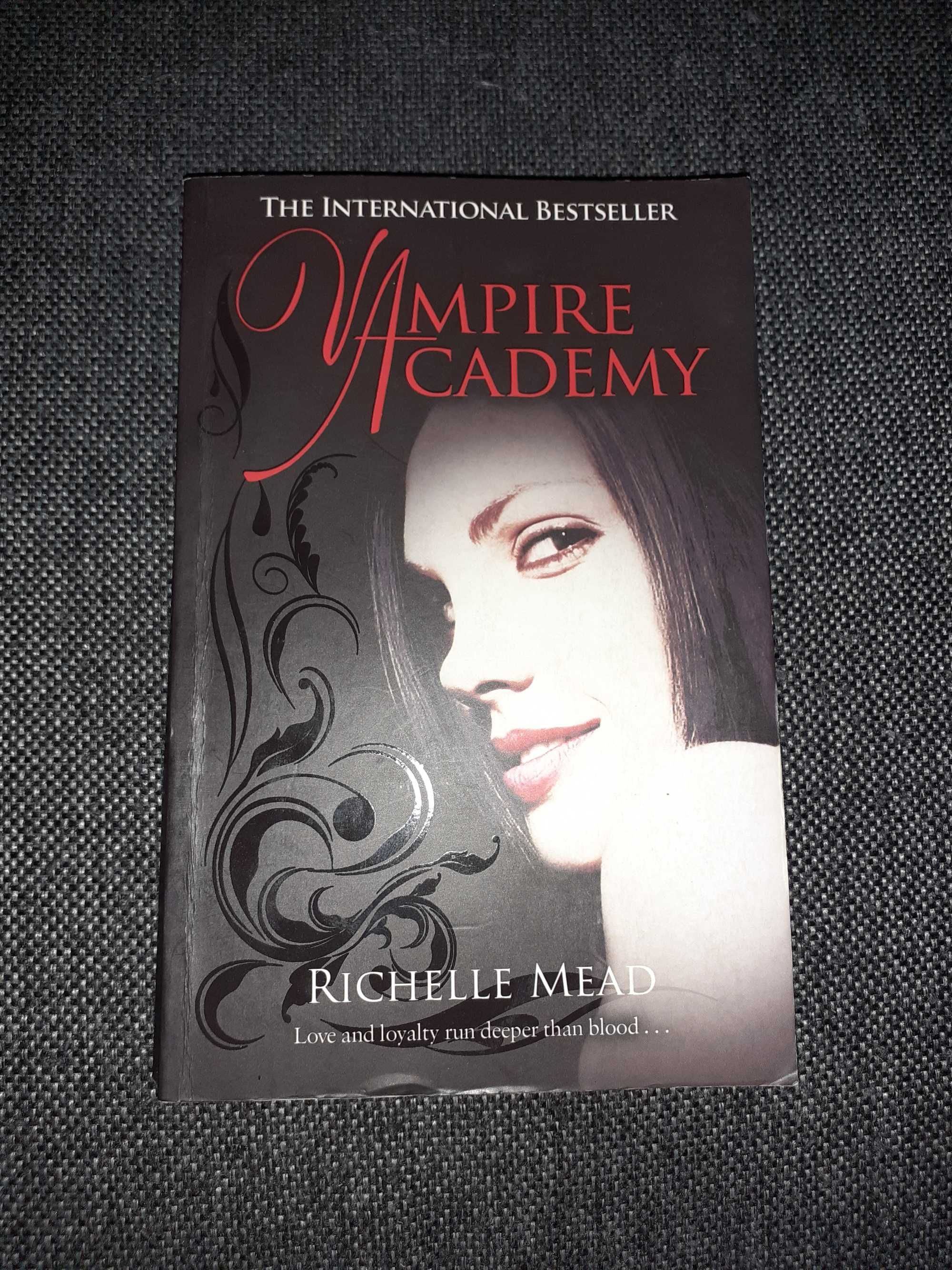 Richelle mead - Vampire Academy