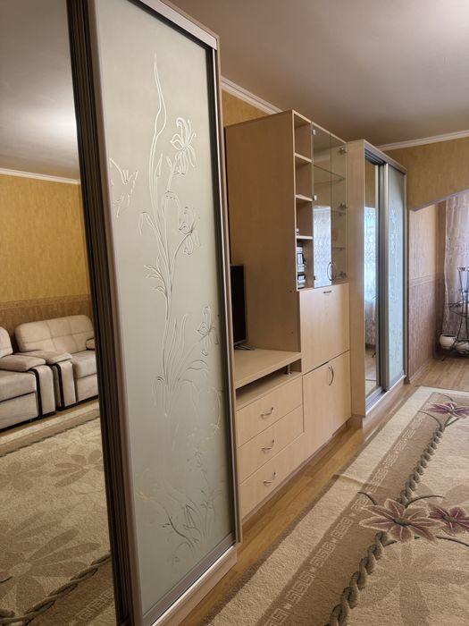 Продаж 2 кім ЦЕНТР 81 м, з якісним ремонтом