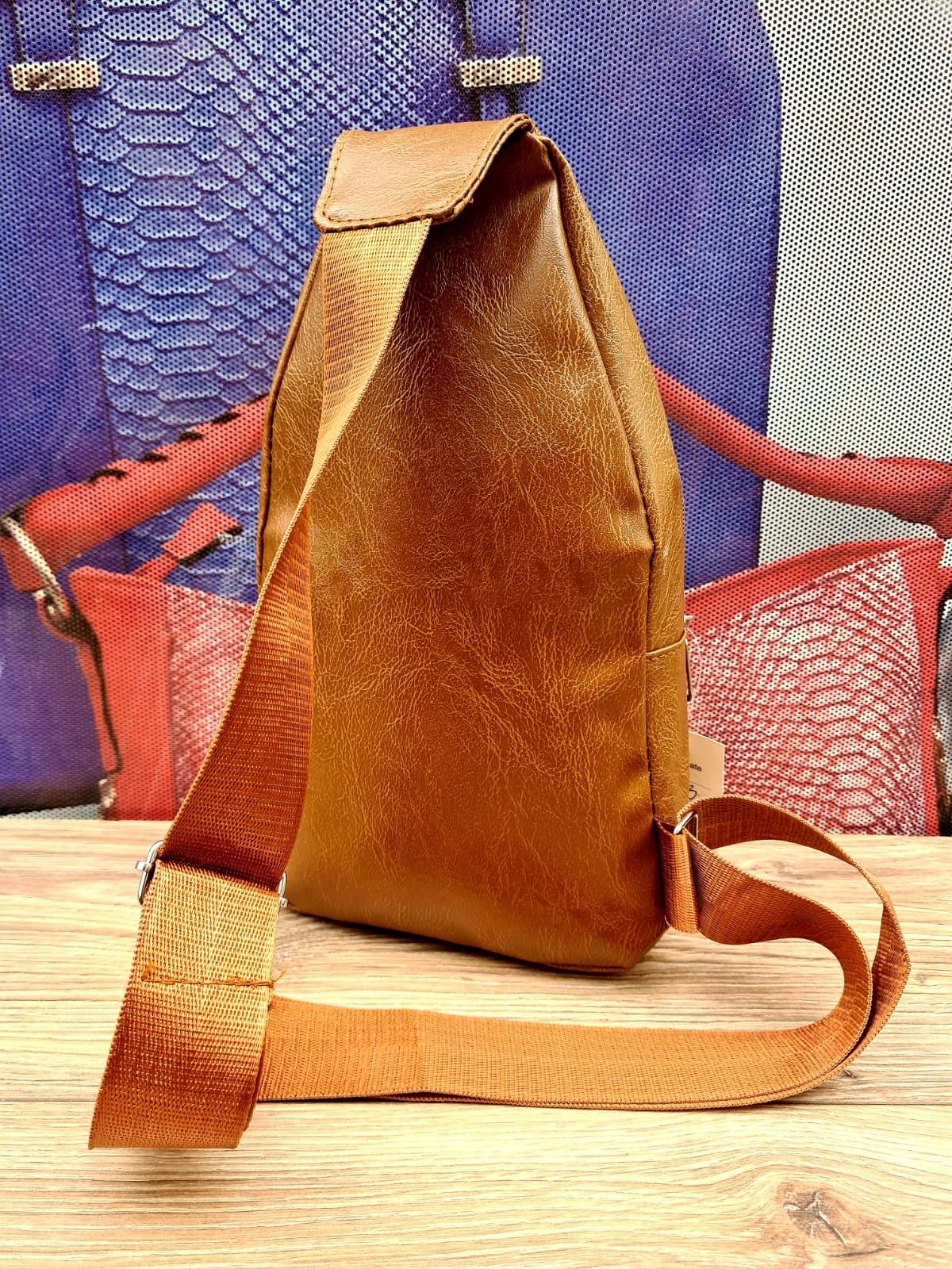 Nowy modny praktyczny plecak na jedno ramię brązowy
