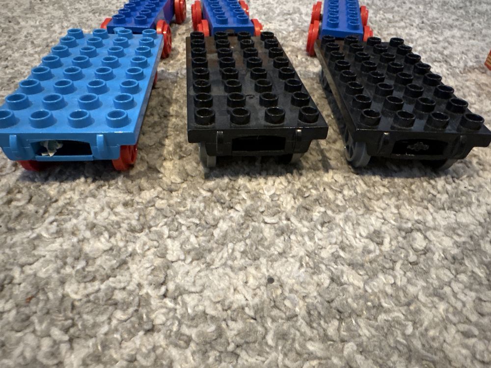 LEGO DUPLO wagoniki - platformy 14 elementów