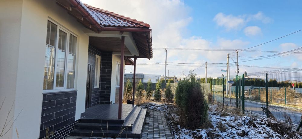 Продам дом в пригороде Киева
