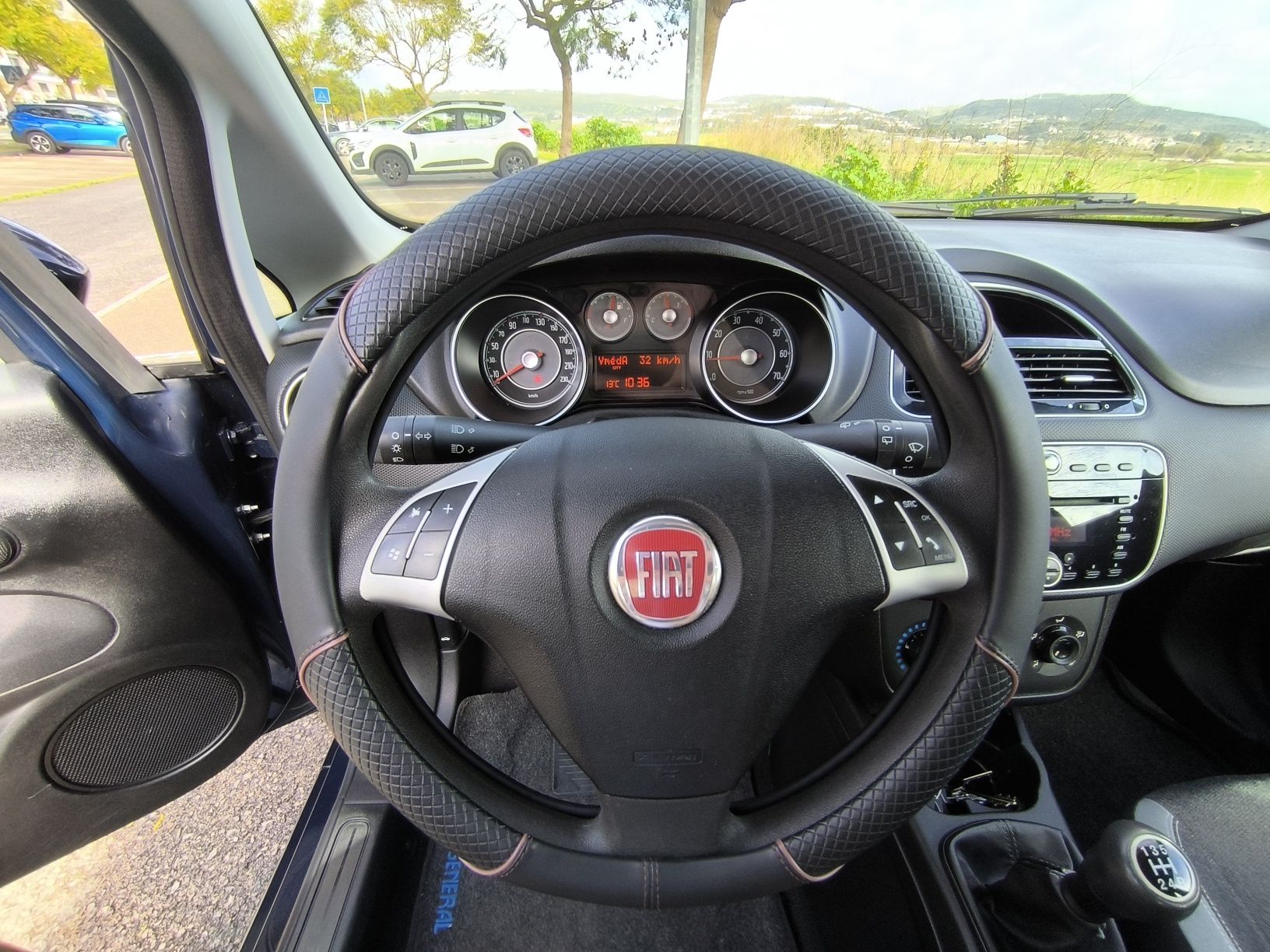 Fiat Punto 1.3 M-Jet Easy S&S, ano 2012