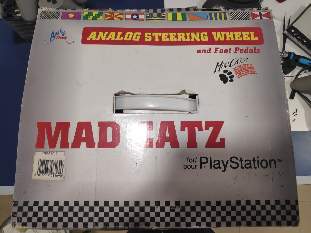 Volante original PlayStation mad Catz na caixa