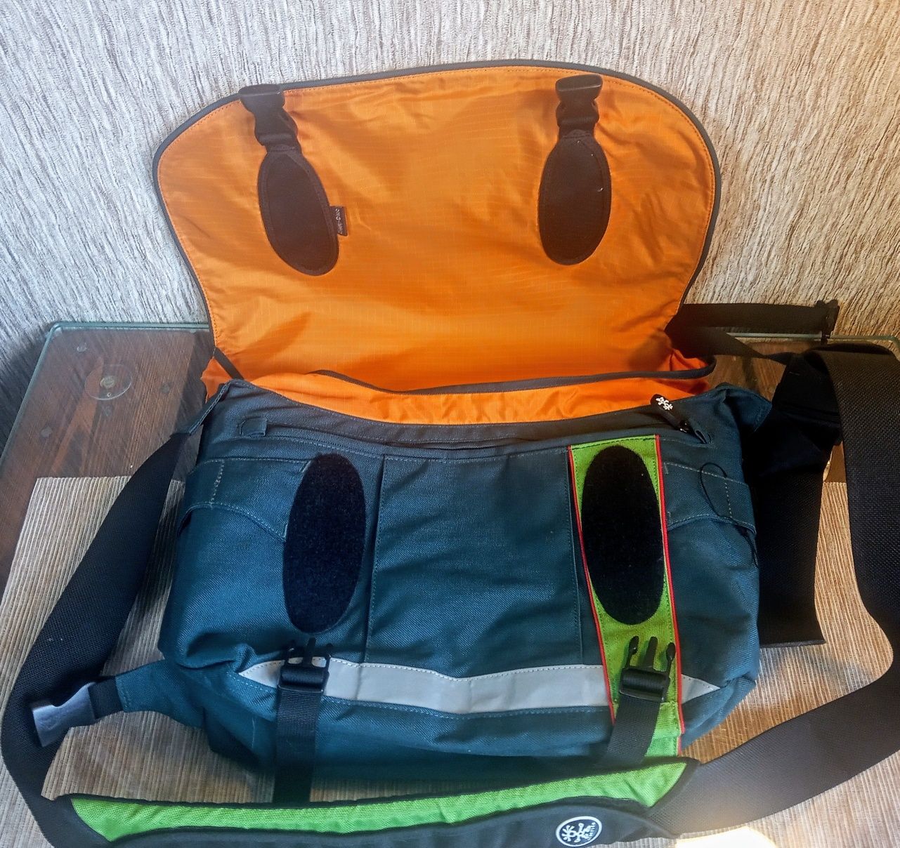Lekka torba na laptopa Crumpler Cheesy Disco Computer MacBook, 15"