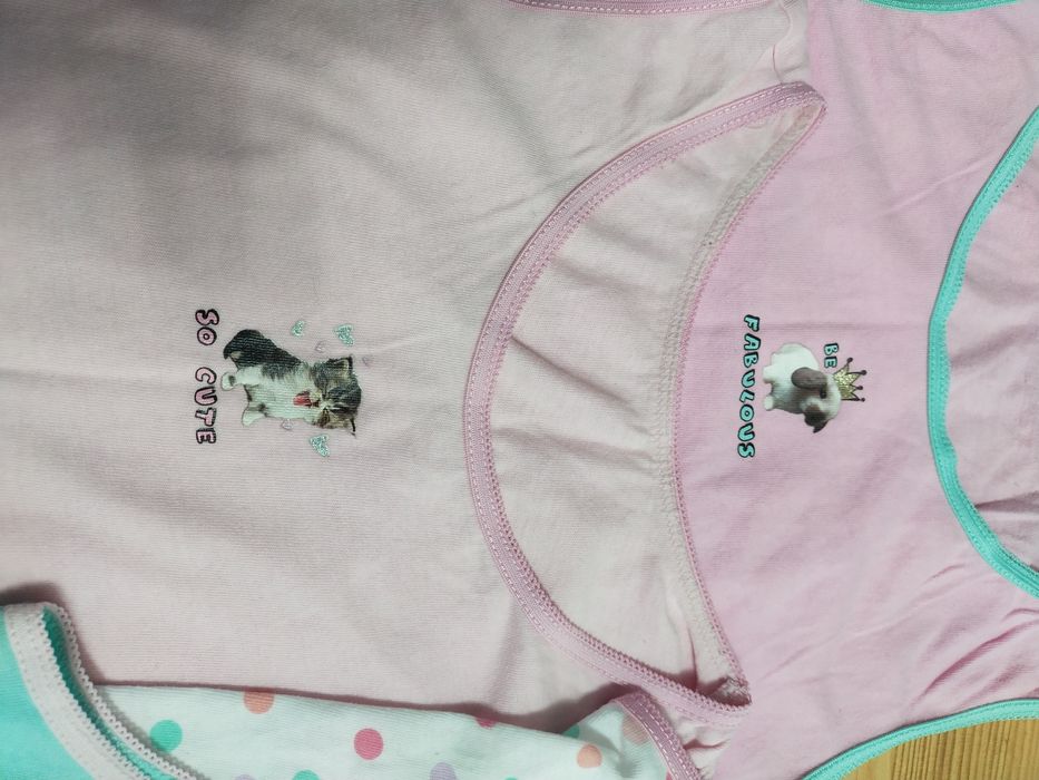 Cztery podkoszulki Primark 7-8 lat