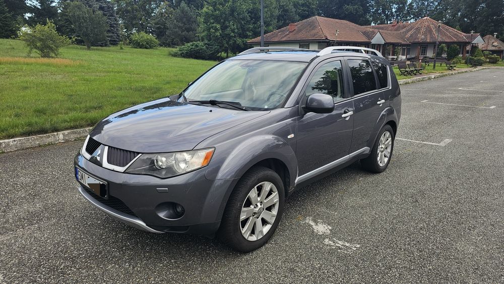 Mitsubishi Outlander 7osobowy 4x4 Polski Salon II-właściciel
