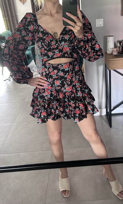 Sukienka z widkozy nowa Laurella 36