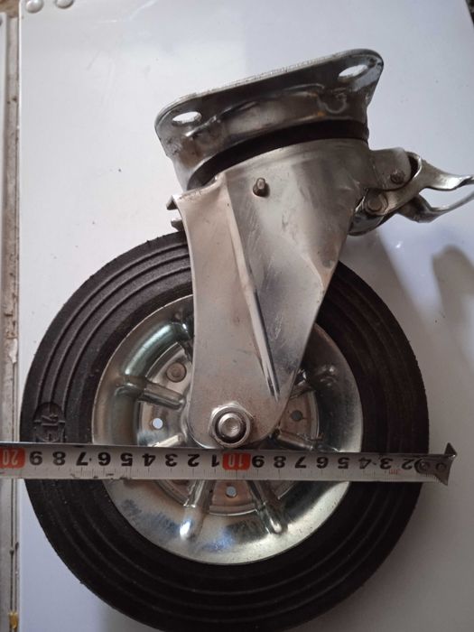 Колесо с поворот. с тормоз. с роликом 200