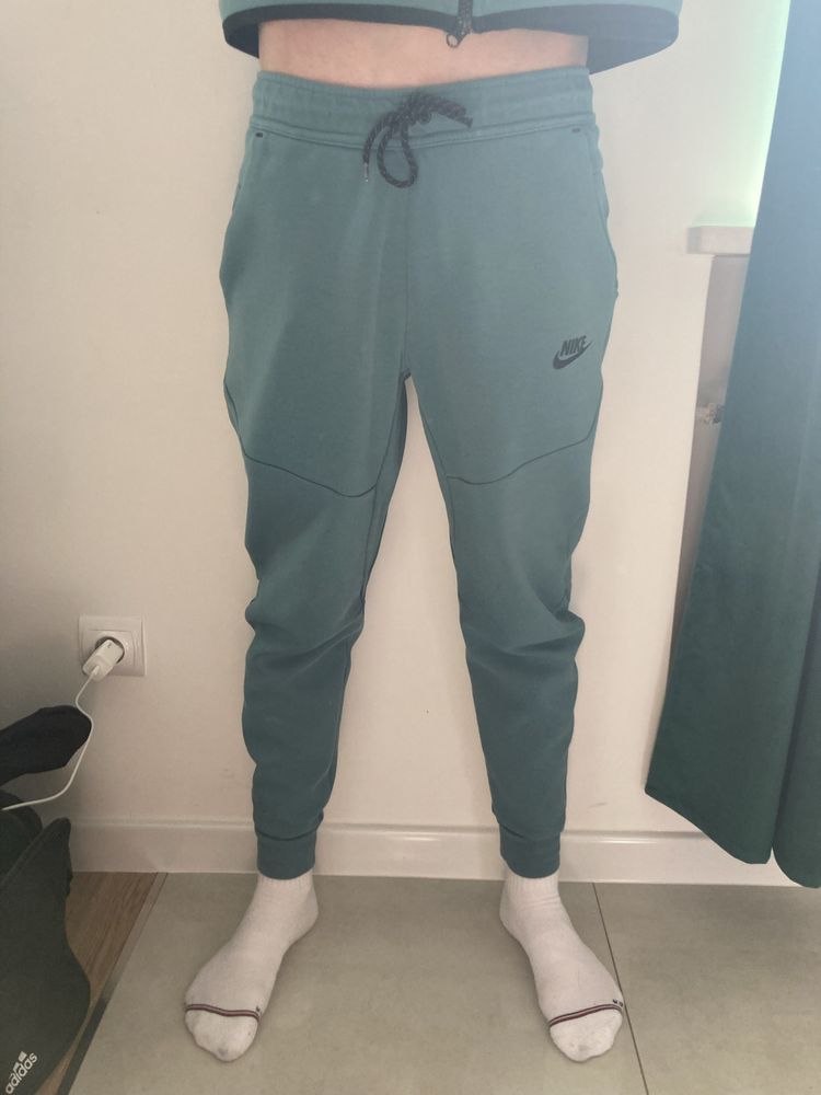 Nike tech fleece S