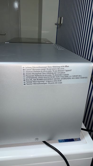 Мікрохвильова піч велика з Німеччини+гріль