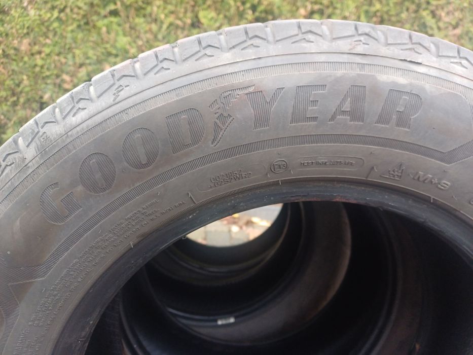 Opony Goodyear 215/65R16C 109/107T