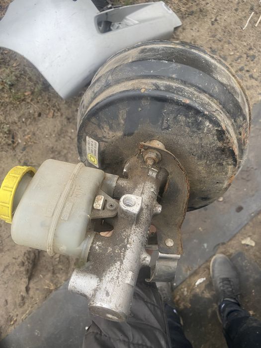 Главный тормозной с вакуумом Nassan Almera