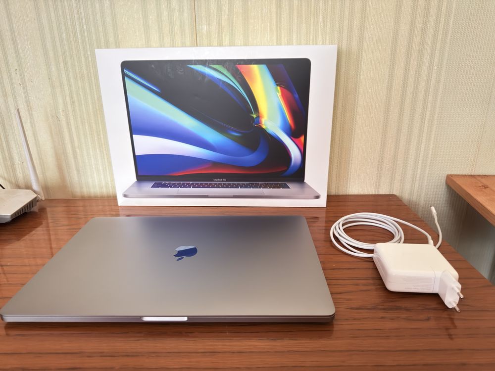 Macbook pro 16 2019 (2021) with touch bar