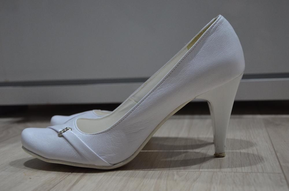 Buty białe ślubne obcasy rozmiar 39