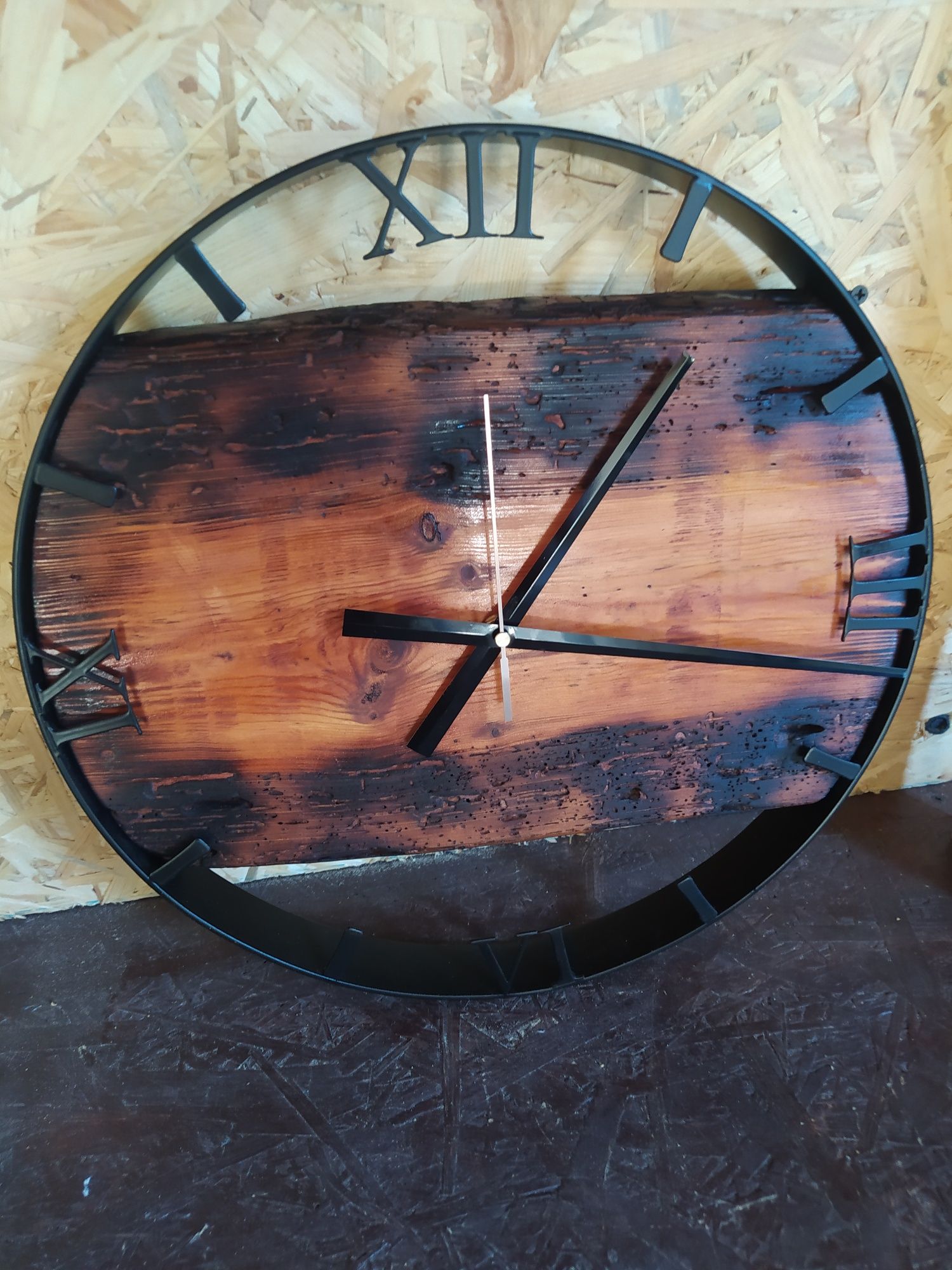 Zegar ścienny w obręczy Loft. 40 cm.