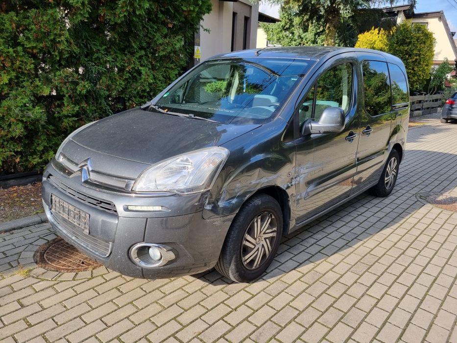 Citroen BERLINGO 1,6 LIFT 2013 benzyna osobowy 95tyś.km