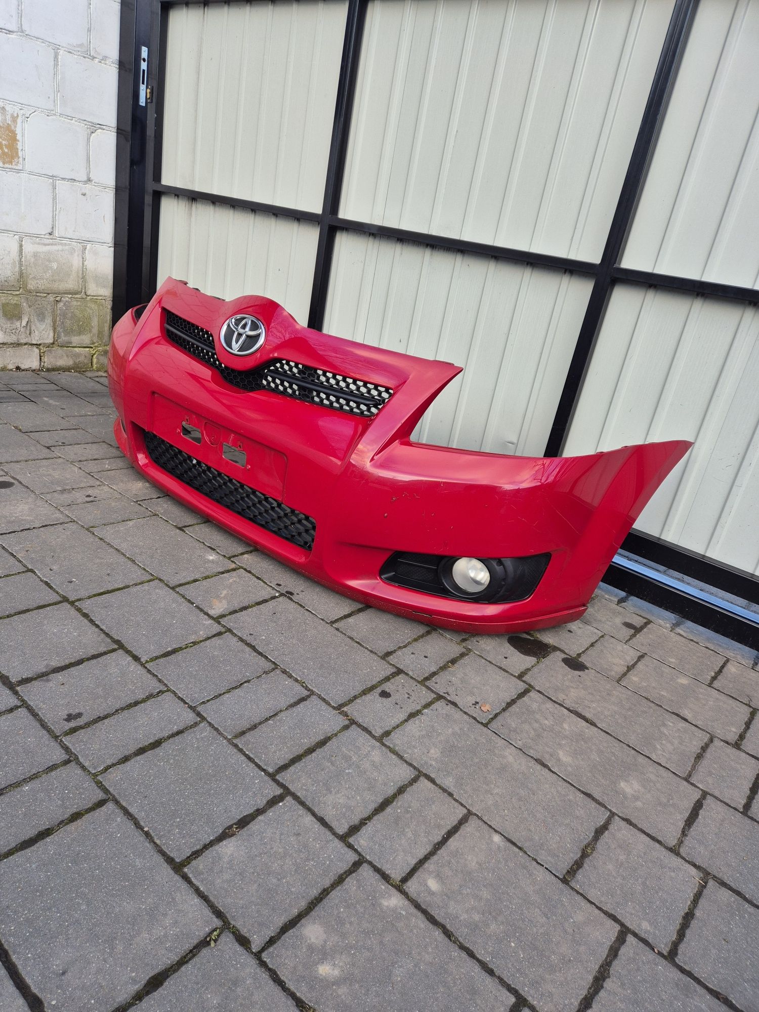 Zderzak przód przedni toyota corolla verso lift rok 09 kod 3J6