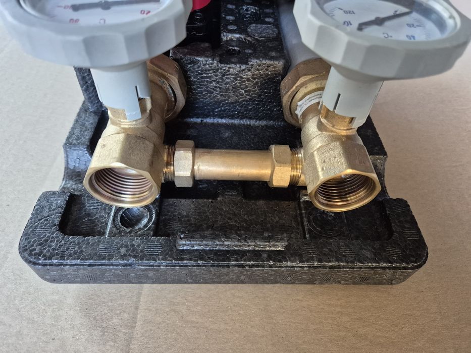 Grupa pompowa  MK/8 1'' z mieszaczem i siłownikiem Meibes