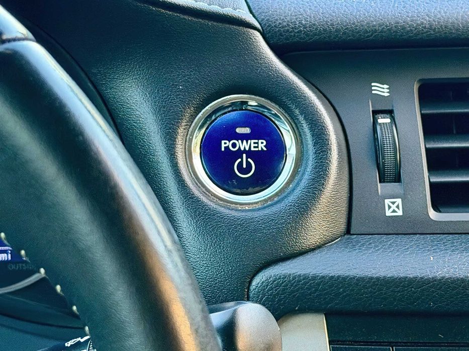 Lexus CT Hybrid 200h      2017