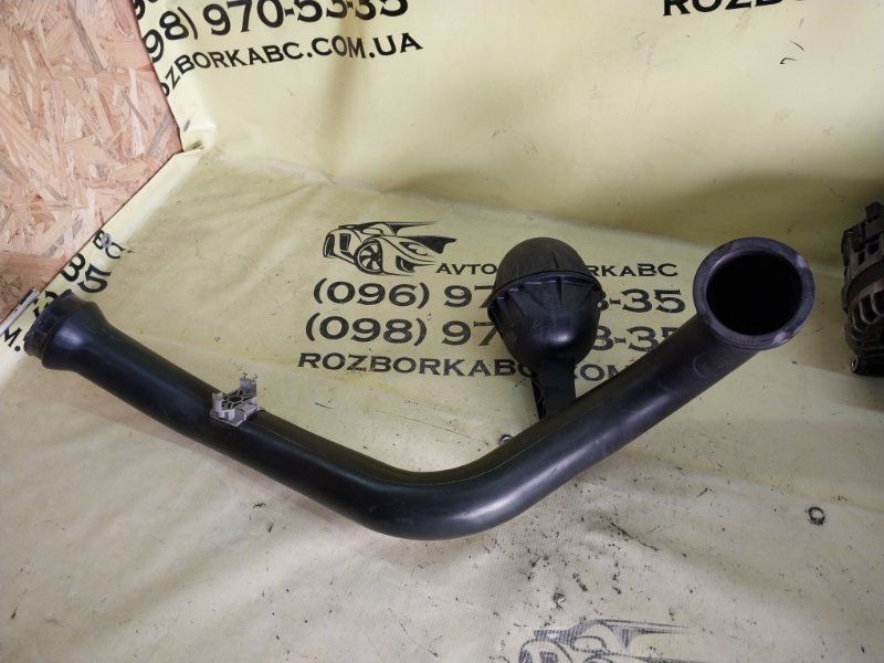 Патрубок интеркулера Audi A5 2019