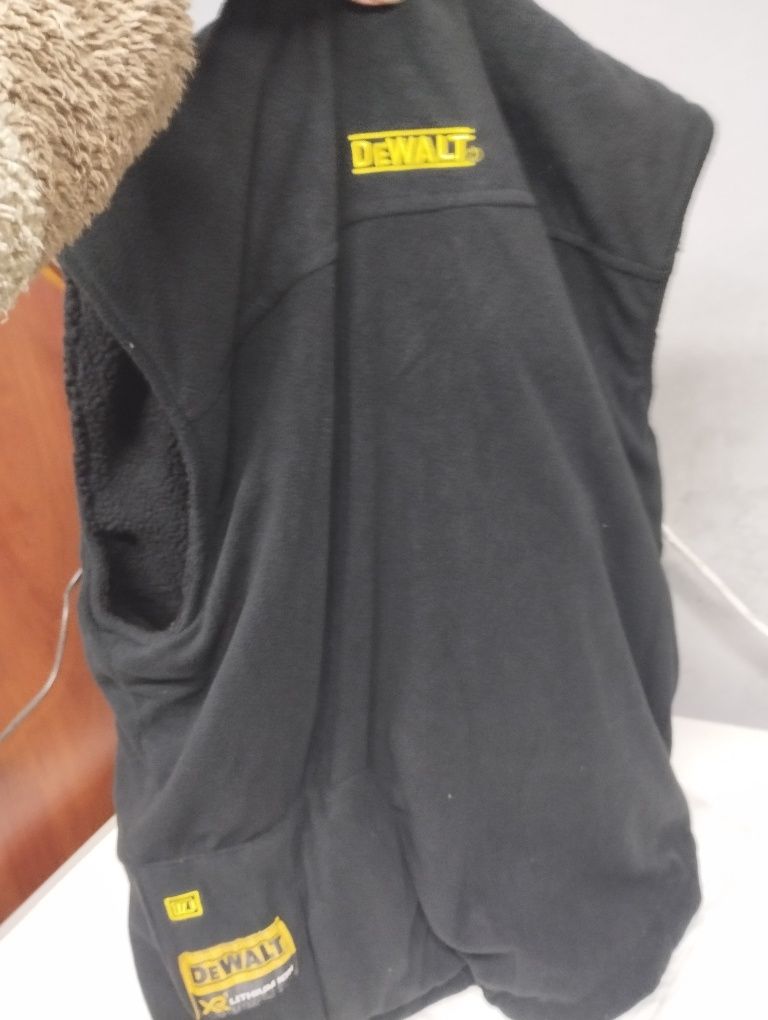 Podgrzewana kamizelka 18V DEWALT DCHV086
