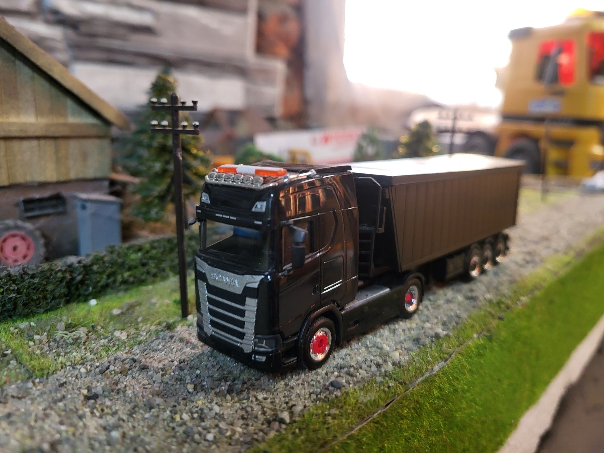 Scania S ciągnik z naczepą wywrotką 1/87