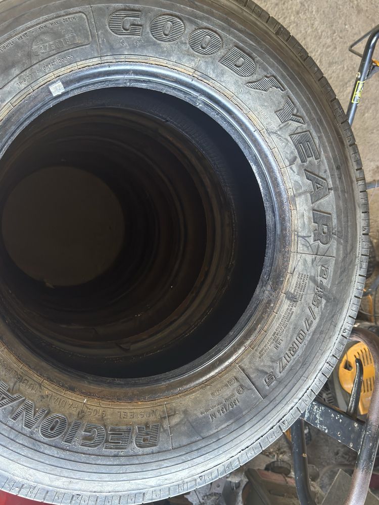 Грузові шини 245/70r17,5 Bridgestone