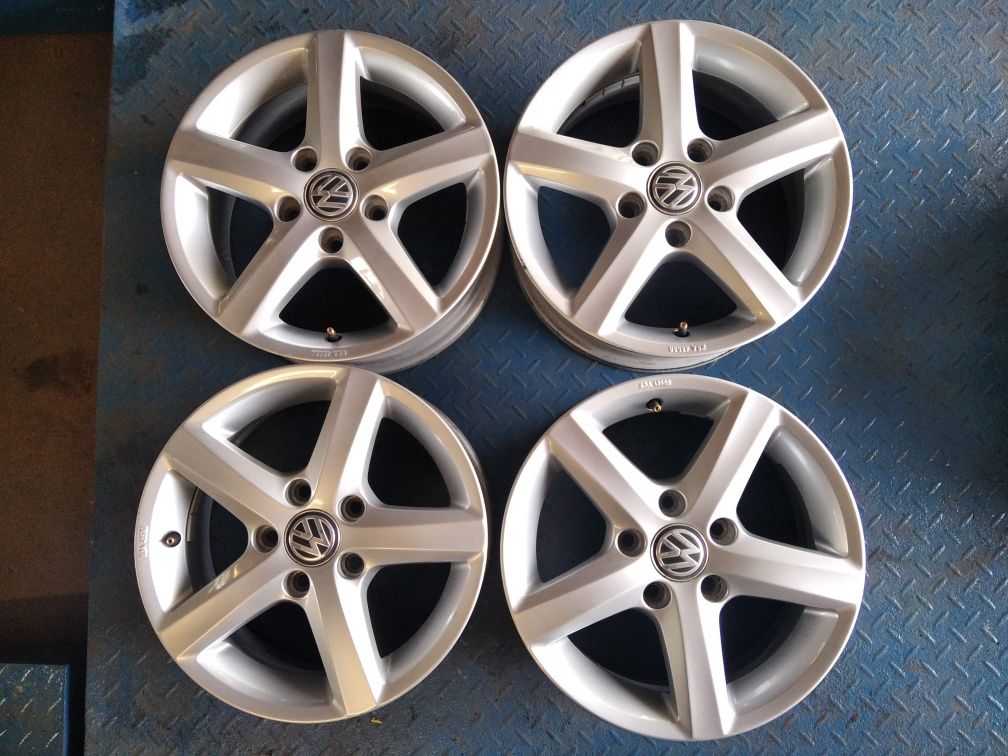 Alufelgi 15 VW Caddy Jetta Touran Golf Passat Eos Sharan T4 5x112