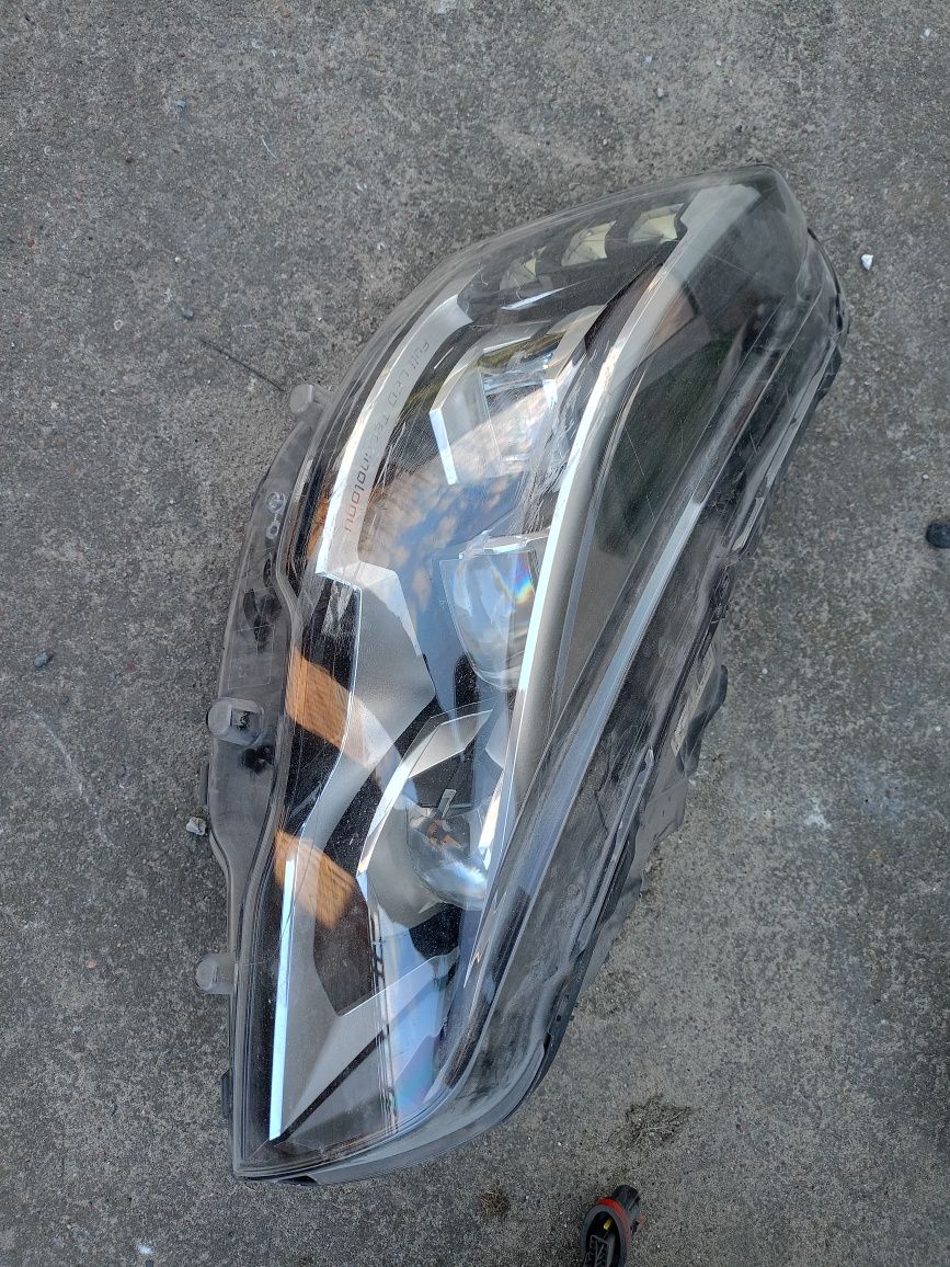 Peugeot 508 Lampy przód Full led