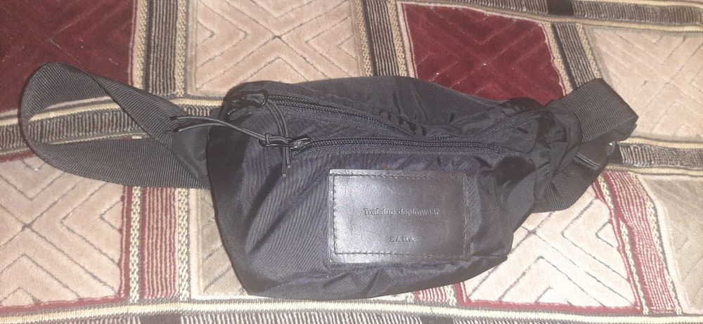 Бананка Zara з нейлонової тканини