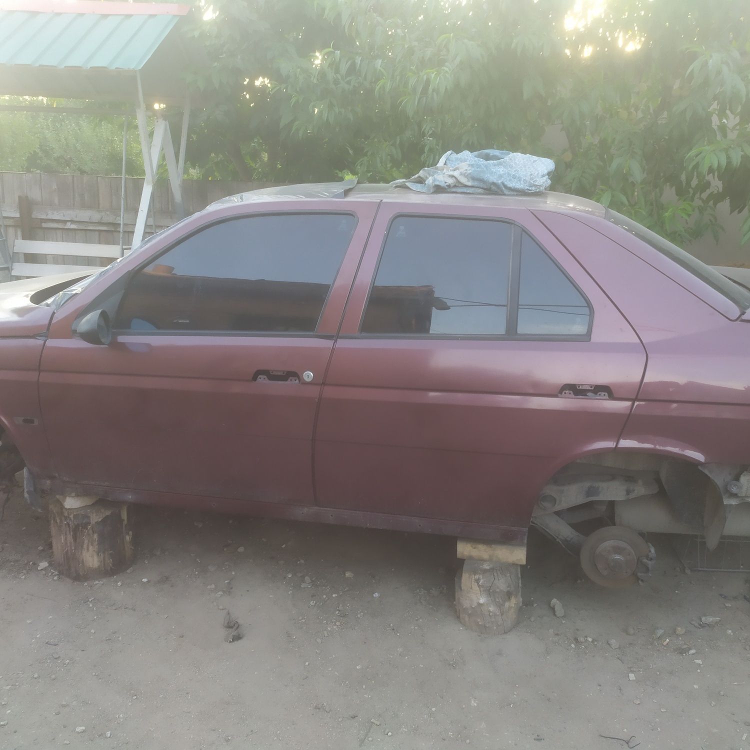 Продам кузовні диталі альфа Ромео 155