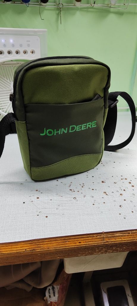 Барсетка John Deere